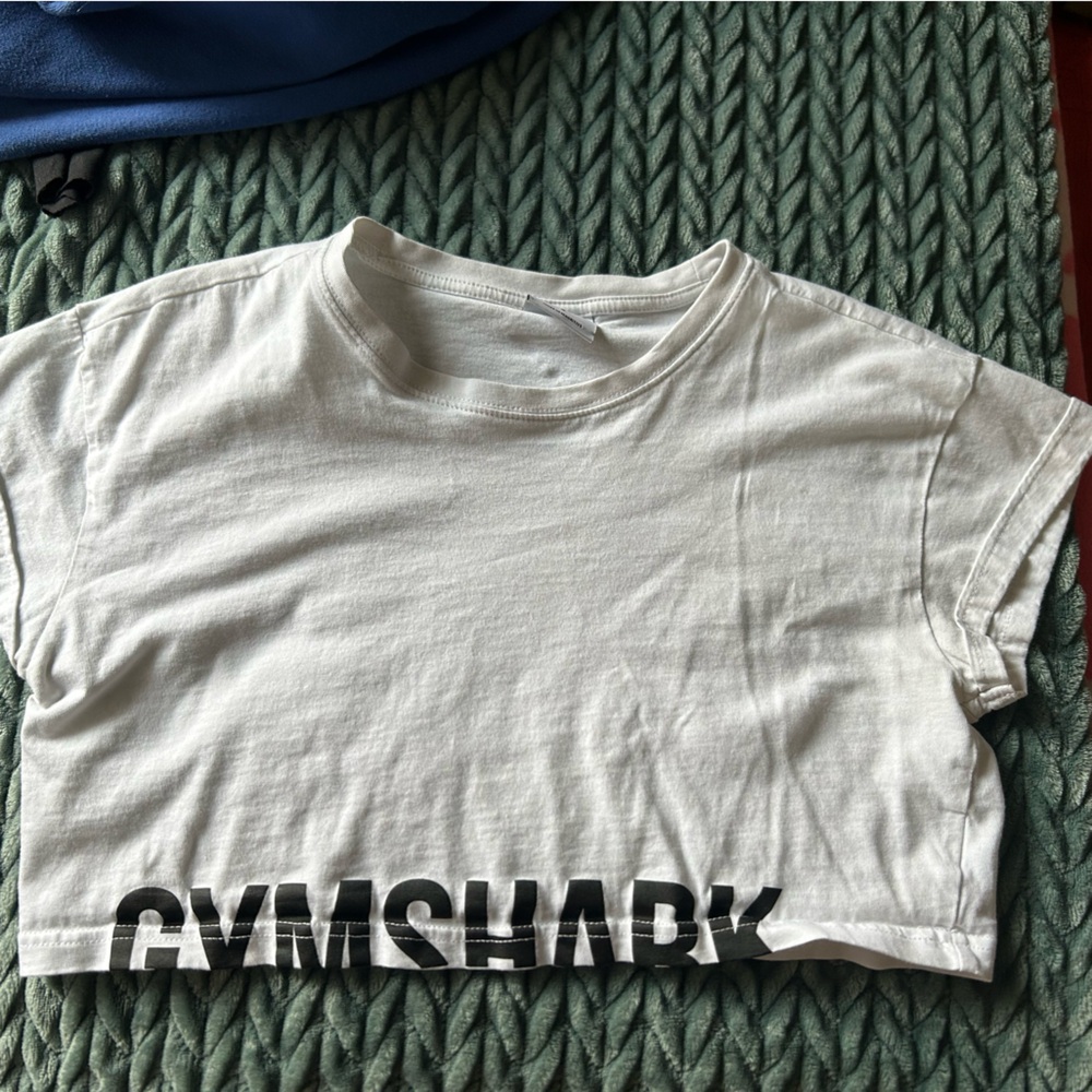 gymshark cropped tee